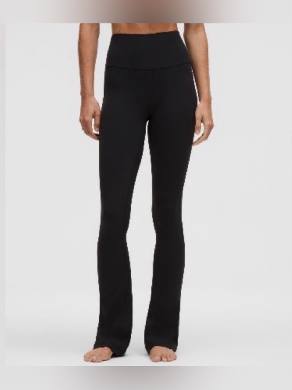 Lululemon Align High-Rise Mini
Flared Pant Women's Black
Leggings 32"